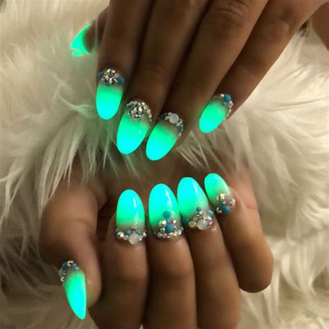 Glow in the nails. SAVILAND Glows in The Dark Gel Nail Polish Set - 12 Christmas Colors Luminous Neon Nail Gel Polish Set Soak off U V/LED Glow Effect Nail Polish for DIY Nail Art Design Holiday Gifts for Women. gel 0.25 Fl Oz (Pack of 12) 1,576. 400+ bought in past month. $1999 ($6.66/Fl Oz) $18.99 with Subscribe & Save discount. 