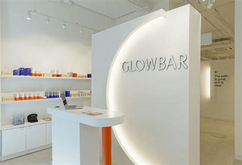 Glowbar. Glowbar: A New York, NY . ... Look out for: 30-minute facial treatments With locations across Manhattan and Brooklyn, Glowbar streamlines the experience of facial-treatments ... 
