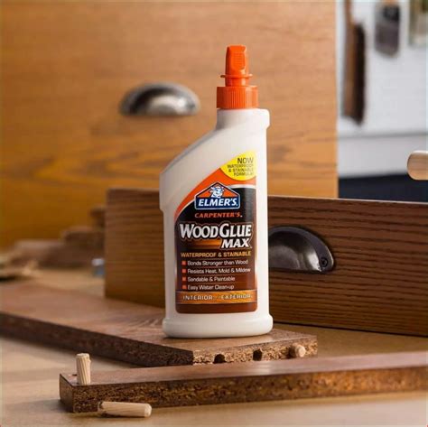 About This Product. The DAP Weldwood 3 fl. oz. Original Contact Cement is a multi-purpose neoprene rubber adhesive that forms an instant, high-strength bond on a variety of surfaces. This adhesive resists the effects of heat, water, weather, grease, oil and household chemicals. Fast-drying formula dries in 15-20 minutes.. 