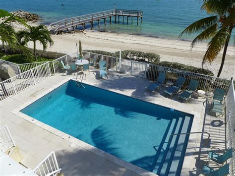 Glunz resort fl. Dec 29, 2019 - Located in Key Colony Beach, Florida, this hotel offers an outdoor pool and a private beach area. Free Wi-Fi access is available. 