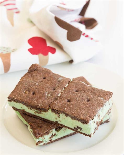 Gluten free ice cream sandwiches. Jul 11, 2014 ... Carefully flip the peanut butter sandwich cookie upside down (this step isn't necessary, but it will make the top look better). Slowly slide the ... 