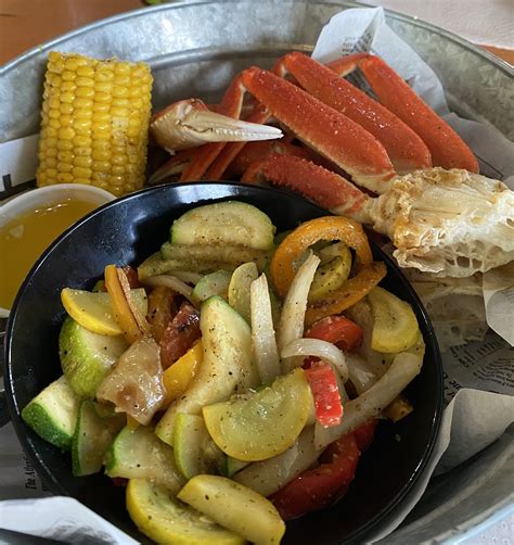 Gluten free restaurants in myrtle beach. Dec 14, 2020 · Since the restaurant is mainly seafood, most entrees can be modified to be gluten-free. Try out the fresh grilled fish or even spring for a lobster tail. Address: 103 Highway 17 South, North Myrtle Beach, SC 29582. Phone: (843) 280-6638. 
