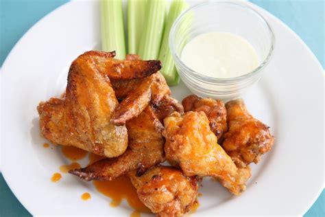 Gluten free wings. May 11, 2017 · Preheat oven to 350F. Mix all ingredients except chicken wings and olive oil together in a small bowl. Place chicken wings in a large bowl and coat with olive oil. Add seasoning mix to bowl to coat chicken wings fully. Place in oven for 30-35 minutes, or until they are fully cooked. 