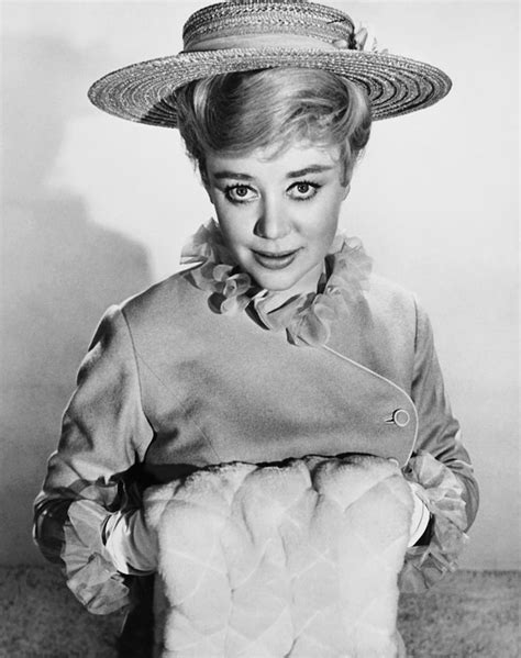 Glynis Johns, ‘Mary Poppins’ star who introduced the world to Sondheim’s ‘Send in the Clowns,’ dies at 100