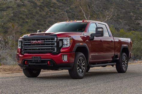 GMC trucks vary in weight depending on the model, size and parts used in the vehicle. For instance, the Sierra 1500 Denali with a short box truck bed and standard engine weighs 5,042 pounds, but the Sierra 2500HD with a long box bed and mor...