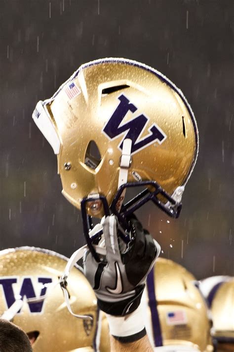 The Official Athletics Site for the University of Washington. Watch game highlights of Washington Huskies games online, get tickets to Huskies athletic events, and shop for official Washington Huskies gear in the team store.. 