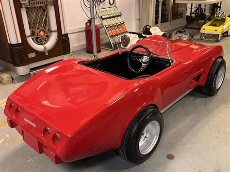 70s corvette go kart fiberglass body 100% original f.w & associates mini car great collector item, starts first pull and runs great. No cracks a few small scratches, will take trades of similar value. is currently put together and running only took apart to clean. 