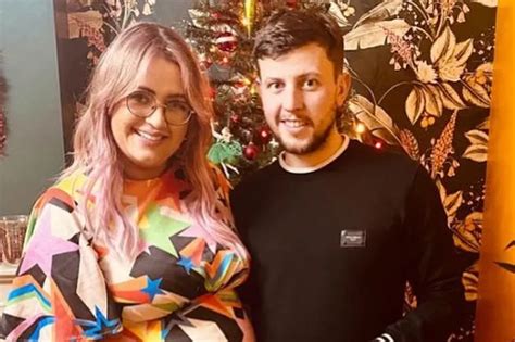 Gogglebox star Ellie Warner shares first glimpse of …