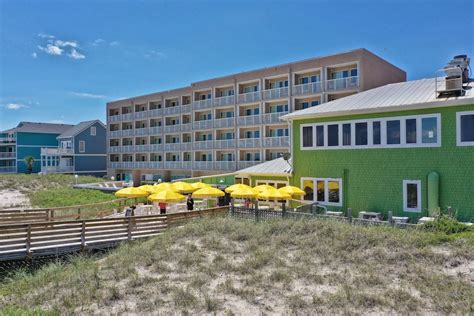 Golden Sands Oceanfront Hotel - Travelocity