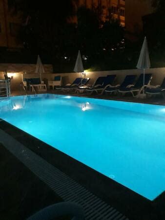 Golden Spark Apart Hotel.