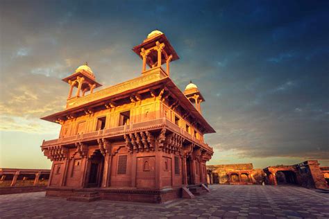 Golden Triangle Tour with Fatehpur Sikri - Dharohar India Tours…