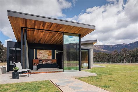 Golden Vale: Discover Megalong Valley’s Architectural Gem