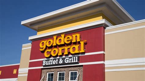 Generous portions of your Golden Corral Favorites. All entrees come with your choice of two sides and a yeast roll. Fried Chicken. $11.99 • 933 - 1253 Cal. Crispy fried, southern style, and irresistible. Baked Fish. $11.99 • 530 - 850 Cal. Sweet, tender, and lightly seasoned. Served on a bed of rice.. 