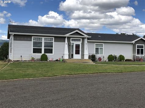 craigslist Housing in Goldendale, WA. see also. Goldendale- Updated mobile home for rent. $1,050. Goldendale Rent/ Park your tiny home trade. $0. Goldendale Warehouse Storage Space + RV Parking Living Space with Full Hookups. $2,000. Goldendale, WA ... 5.22 Acres in Goldendale, WA.. 