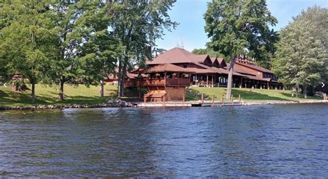 Golf Courses – The Shack a Michigan Log Lodge Inn & Hotel