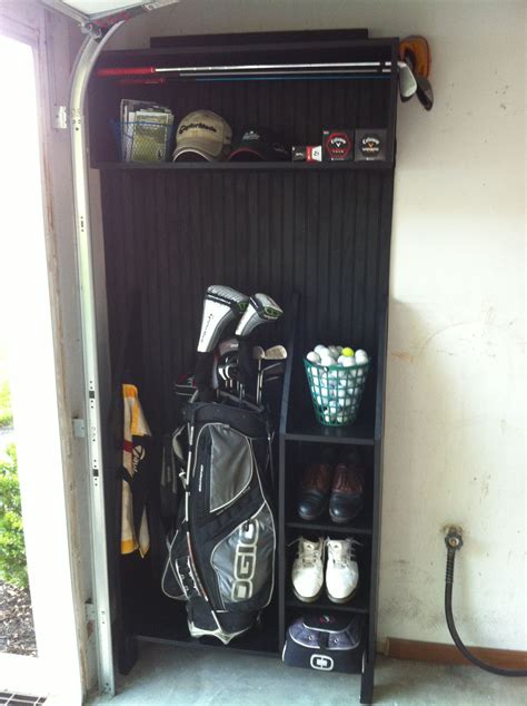 Golf locker. Golf Locker offers a wide range of golf products from top brands, including polos, shoes, hats, belts, bags and more. Shop by size, color, style and personalize your items with embroidery or stock art. 