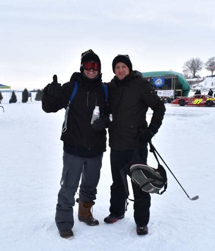 Golfers hit the ice for 35th annual Wayzata Chilly Open