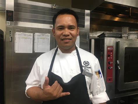 Gonzales Cook Facebook Surabaya