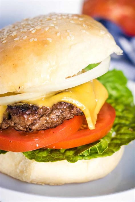 Good Beef Homemade Burger. 