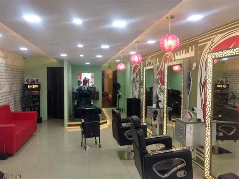 Good beauty parlour near me. Women's Hair Services - green trends - Best Ladies Beauty Parlour With Experts Near You. * MEM. NON MEM. TRENDY KIDDY CUT. 215. 250. HAIR CUT – BASIC (with Disposable cutting sheet & towel , shampoo , conditioner and blast dry) 215. 250. 