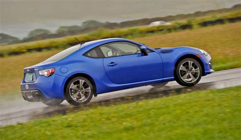 Good beginner cars. C/D SAYS: The 2024 Honda Civic is a stylish compact car that appeals to a wide range of buyers, and a fuel-efficient hybrid model returns to the lineup this year. Learn More. #1 in Best Compact ... 