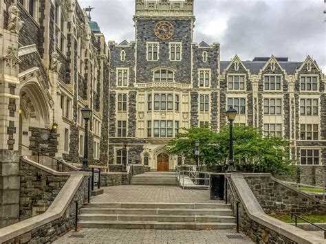 Doctor's Degree Highest Degree Type. $45,925 Median Starting Salary. It is hard to beat Carnegie Mellon University if you wish to pursue a degree in general psychology. Carnegie Mellon is a fairly large private not-for-profit university located in the large city of Pittsburgh.. 