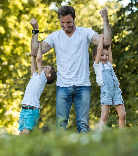 Good dad. Jun 14, 2023 · Our research points to two ideas: Men need to feel as though spending more time on household work — or even being a full-time stay-at-home dad — is a good option; and women need to see men who ... 