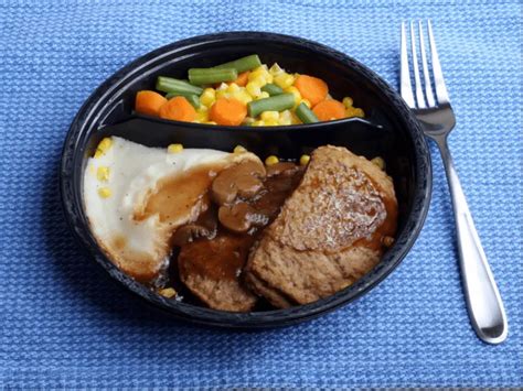 Good frozen meals. Real Good Foods has several Optavia (and Medifast) approved low-calorie frozen meals that include breakfast bites, sandwiches, chicken breast strips, and more. My favorite one is low-carb chicken nuggets. Although each serving has 170 calories and 23 grams of proteins, they are easy to share. 