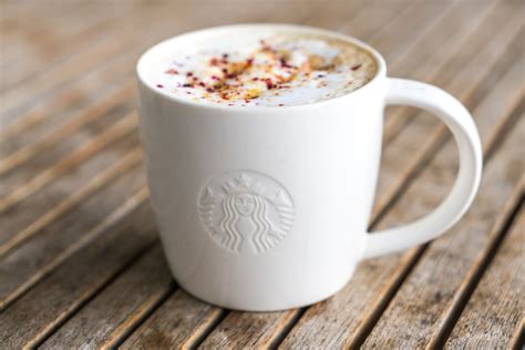 Good hot beverages from starbucks. May 2, 2023 · This drink begins as a Chai Tea Latte. Ask your barista to include equal pumps of chai concentrate and pumpkin spice sauce: one and a half pumps for a tall, two for a grande, and two and a half ... 