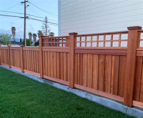 Good neighbor fence. A good neighbor fence is built with a top and bottom stringer like an ordinary wood fence. However, instead of having fence boards nailed to one side of the ... 