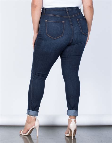 Good plus size jeans. Buy women's plus size jeans online at OffDuty India. Get the best quality high-waist plus size jeans at the best prices. 