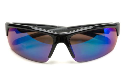 Good polarized sunglasses. The high-quality polarized sunglasses make it one of the best floating polarized sunglasses in the market. The awesome sunglasses are ideal for medium to wide faces. Features worth mentioning . Made from 100% natural ebony wood; Lightweight and comfortable for extended wearing; High-quality polarized … 