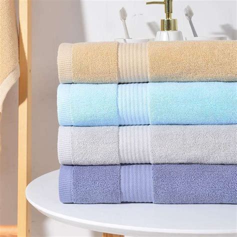 Good towels. Bath towels may seem like a mundane entry on the checklist for your ideal bathroom, but there’s a science to choosing the right ones. A good bath towel should do several things at once — dry ... 