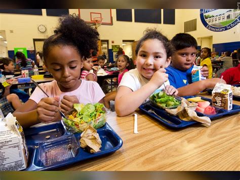 Goodbye hotdogs, hello vegan masala: California’s school lunches are going gourmet