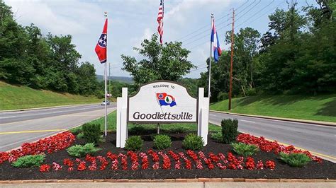Goodletsville - Five City Commissioners are elected by citizens to serve four-year, alternating terms. Elections are conducted every two years. Current Commissioners are: Rusty Tinnin, Mayor. Jennifer Duncan, Vice Mayor. Jimmy D. Anderson, Commissioner. Stuart Huffman, Commissioner. Zach Young, Commissioner.