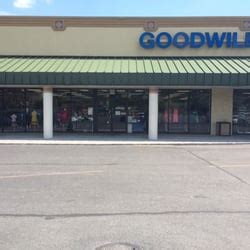 Find a Goodwill store, a buy the pound outlet, or a donation center location in Maine, New Hampshire, and Vermont. Find location delays here.