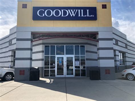 Goodwill billings mt. Goodwill Billings, MT (Onsite) Full-Time. CB Est Salary: $16 - $35/Hour. Job Details. favorite_border. No experience requited, hiring immediately, appy now.Full and part time postions available Flexible Hours Hiring now with no experience required Great benefits and promotions within Store Clerk major duties include maintaining cleanliness of sales floor, … 