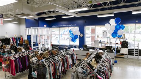 Goodwill boston. “One Boston Day brings our whole community together to take care of each other and spread goodwill,” Wu said in a statement. “This year, I urge Bostonians to consider volunteering or ... 