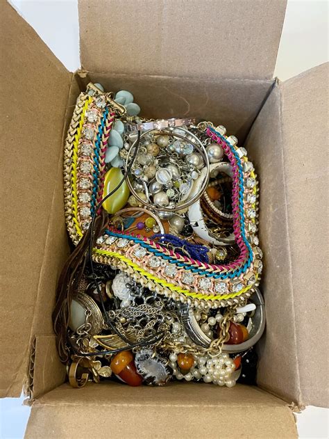 Goodwill boxes of jewelry. Bulk Jewelry Costume Jewelry (1,637) Price $10.00 and under ... Goodwill of Southeastern Wisconsin and Metro Chicago (68) Goodwill of Southern California (20) 