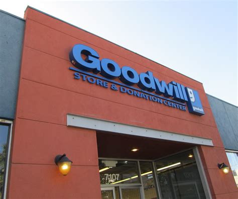 Goodwill canoga park. Things To Know About Goodwill canoga park. 
