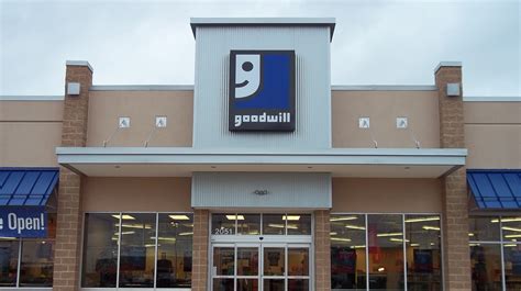 Goodwill chicago. Things To Know About Goodwill chicago. 