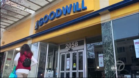 Goodwill provides free career counseling, skills training, and résumé prep services that help unlock opportunities for job seekers. Every day, more than 300 people find a job with Goodwill's help.. 