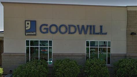 Goodwill fort collins. 5 days ago · Free online computer classes and job search help. In an effort to continue to fulfill the mission of Goodwill North Central Texas and provide jobs and job training to people with disabilities and other barriers to employment, even during this unprecedented time, Goodwill North Central Texas has transitioned to virtual workforce development ... 
