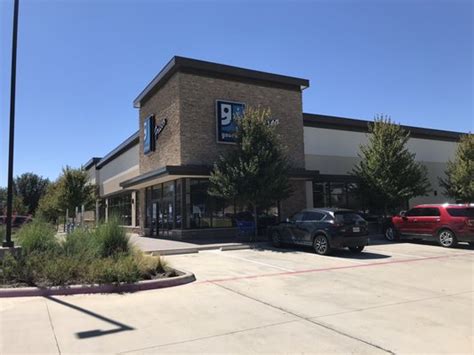 Goodwill frisco tx. 3020 N. Westmoreland Rd. Dallas, TX 75212. HR@GoodwillDallas.org. We have available positions at all our retail stores. You can apply in person during working hours at any store or Goodwill Dallas headquarters: Mon - Fri 8 A.M. – 4 P.M. 3020 N. Westmoreland Road Dallas, TX 75212. 