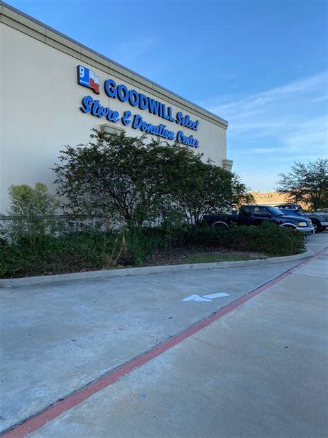 Goodwill Houston Donation Center at 1025 Crabb River Rd #110, Richmond TX 77469 - ⏰hours, address, map, directions, ☎️phone number, customer ratings and comments. ... Goodwill Select Store & Donation Center - 6970 Industrial Pkwy, Rosenberg 4.58 miles. Goodwill Houston Select Stores - 6526 US-90 ALT, Sugar Land .... 