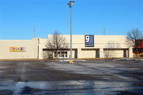 Goodwill iowa city. Goodwill Iowa City is a nonprofit organization that offers thrift store shopping and donation, as well as job training and placement for people with barriers to independence. Find its address, … 