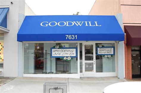 By Ashley Mackin Bargain-hunters will find locally donated items, as well as high-end merchandise brought in from other stores, at the Goodwill shop opening 10 a.m. Goodwill Store on Girard Avenue to open June 27 - La Jolla Light. 