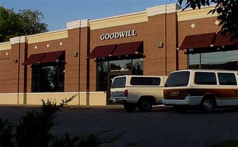 Goodwill lincoln ne. Specialties: Thrift Store Furniture Housewares Clothing Donation Drop Off Furniture Drop Off Clothing Drop Off Established in 1932. Goodwill in … 