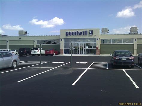 Goodwill manchester nh. Goodwill hours of operation at 275 Chestnut St., Manchester, NH 03101. Includes phone number, driving directions and map for this Goodwill location. ... Goodwill, 275 ... 