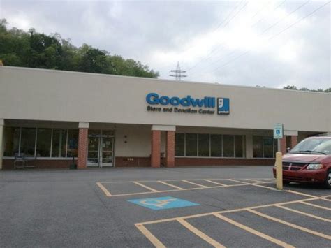 Goodwill mcknight road. Feb 19, 2024 · Got a news tip? 412-263-1601. localnews@post-gazette.com. Feb 20, 2024. 9:47 AM. Consider construction season kicked off. A massive project to improve a large swath of McKnight Road in the North ... 
